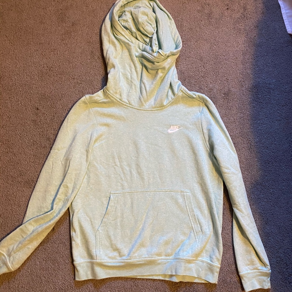 nike sweatshirt